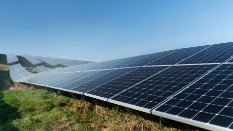 beautiful-alternative-energy-plant-with-solar-panels.jpg