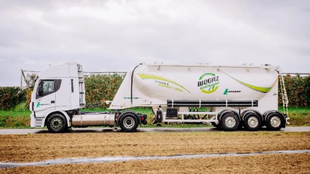 premier camion toupie au gaz a solutrans