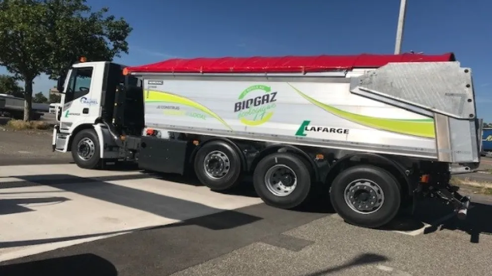 premier camion toupie au gaz a solutrans