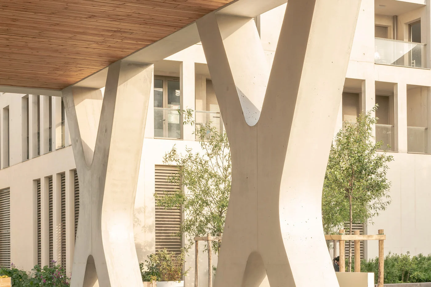 Piliers du Combo à Bordeaux par Leibar Seigneurin Architectes