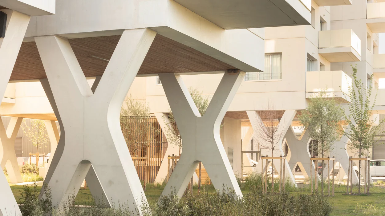 Piliers du Combo à Bordeaux par Leibar Seigneurin Architectes